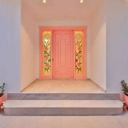 Rosy Dreamy Ultra Luxury Villa Kaş