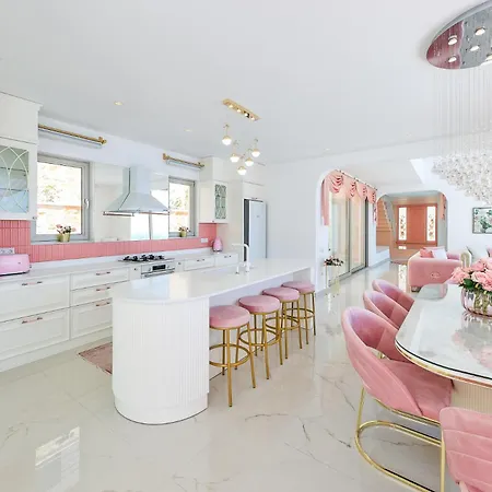 Rosy Dreamy Ultra Luxury Villa *