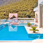 Rosy Dreamy Ultra Luxury Kaş